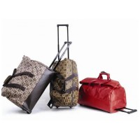 專業(yè)收購(gòu)?fù)赓Q(mào)箱包庫(kù)存 13362945048